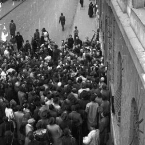 Budapest, VI. Eötvös utca a Szondy utca felé nézve, előtérben az Eötvös utca 25/a- 1956 (Forrás: Fortepan/ Nagy Gyula)