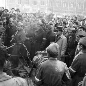 Budapest, V. Kossuth Lajos tér déli oldala, Metró építkezés területe- 1956 (Forrás: Fortepan/Nagy Gyula)