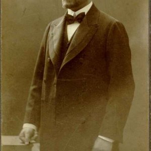 Adler Ignác, gyulai rabbi; élt: 1878-1944