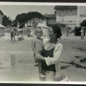 Gradoban, édesanyával